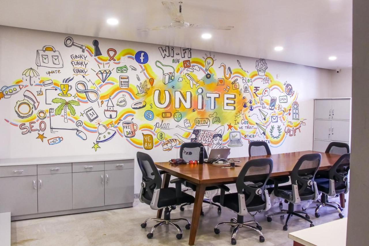 Urban Nomads Pune Hostel Bagian luar foto