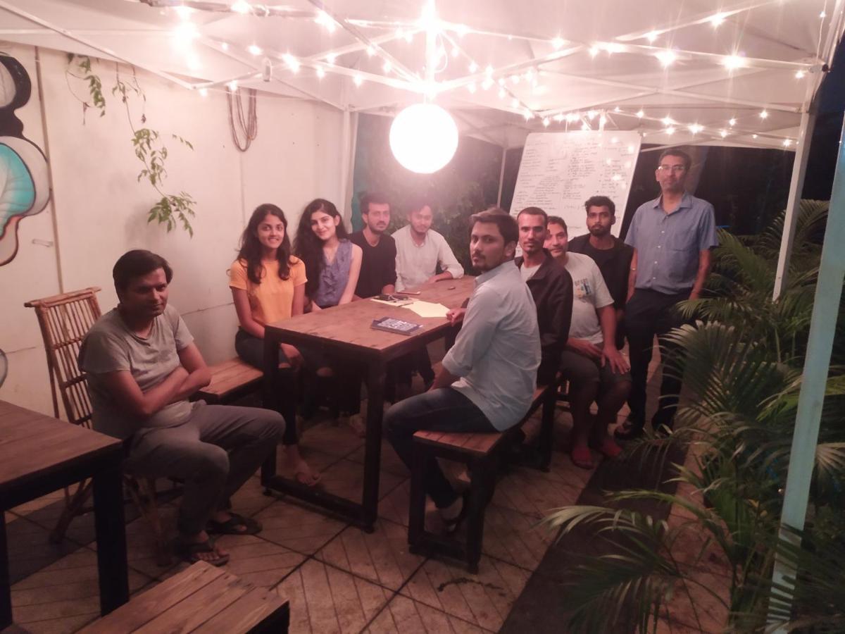 Urban Nomads Pune Hostel Bagian luar foto